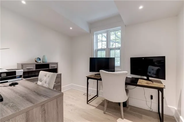 Additional image 32 of 939 TEAL Dr