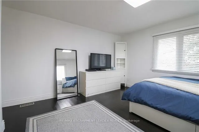 Additional image 33 of 298 SECOND Rd