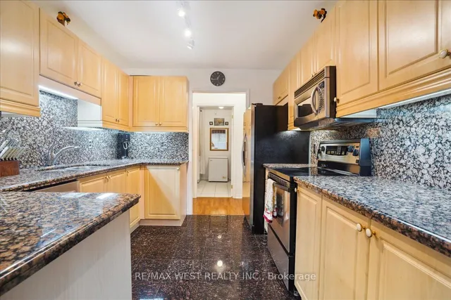 Additional image 7 of 2085 Amherst Heights Dr Unit 215