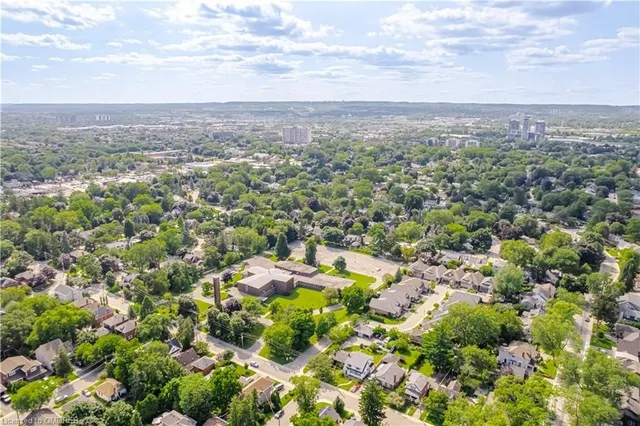 Additional image 41 of 2149 Caroline St