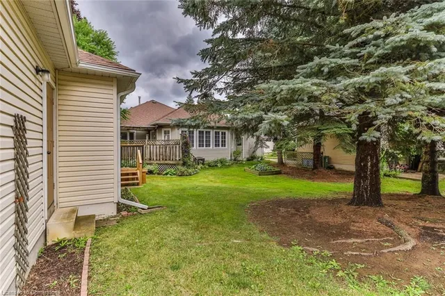 Additional image 32 of 214 Silverbirch Blvd