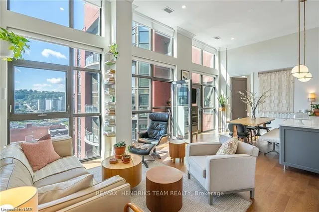 Additional image 9 of 112 KING St Unit LPH10