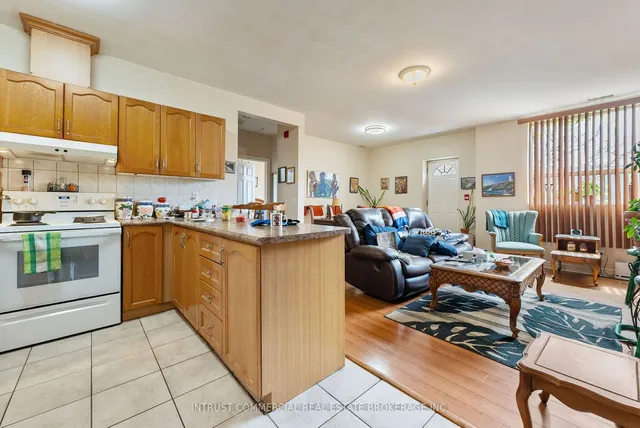 Additional image 20 of 3635 Dundas St