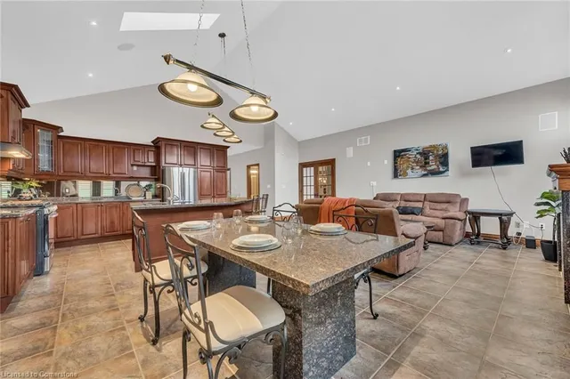 Additional image 16 of 117 Christopher Dr