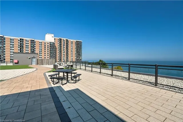 Additional image 38 of 35 Southshore Cres Unit 404