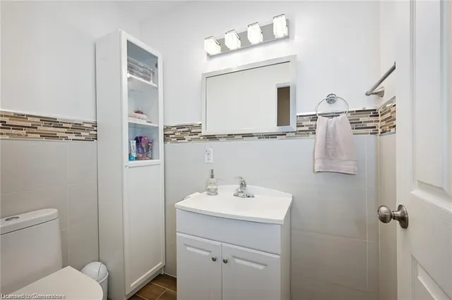 Additional image 37 of 805 Stone Church Rd