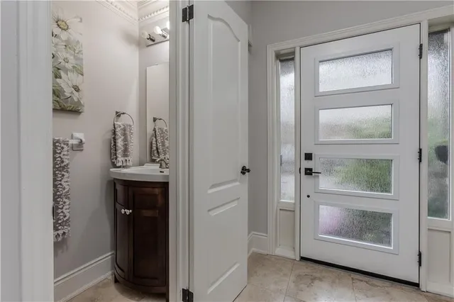 Additional image 13 of 5032 MERCER Common