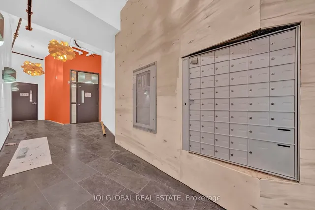 Additional image 23 of 121 King St Unit 404