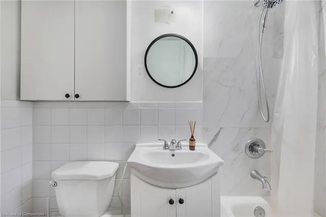 Additional image 20 of 40 Robinson St Unit 407