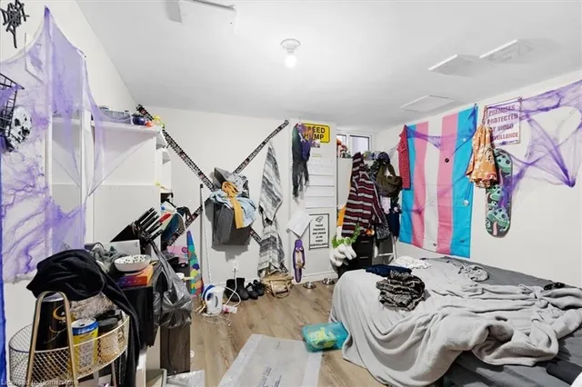 Additional image 12 of 770 Barton St