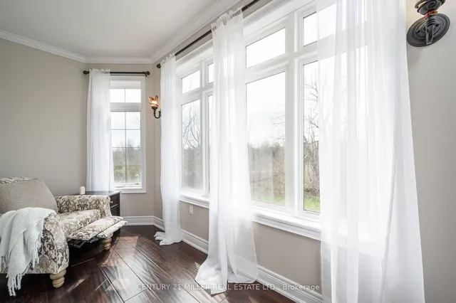 Additional image 5 of 100 Chesswood Tr