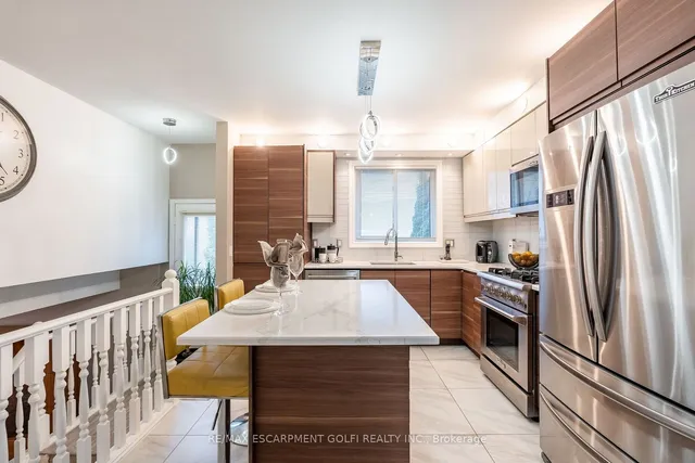 Additional image 14 of 46 VESPER Crt