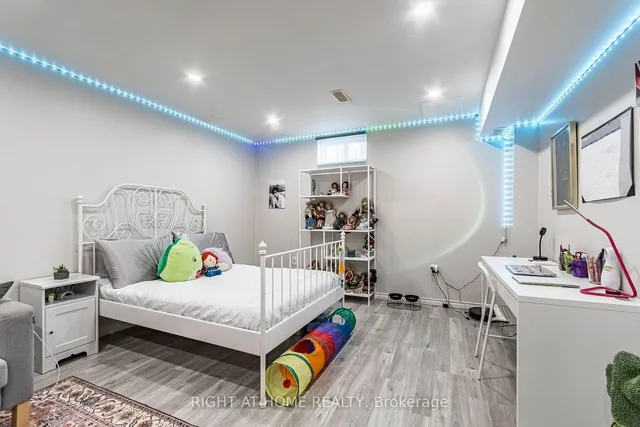 Additional image 32 of 64 Solsbury Cres