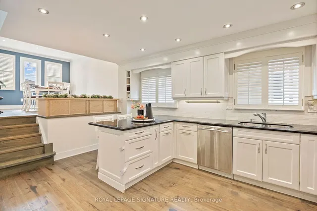 Additional image 4 of 96 Carnival Crt