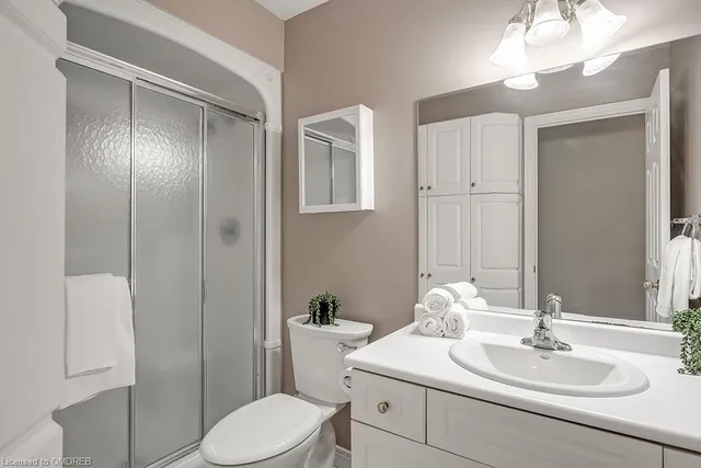 Additional image 18 of 8 Main St Unit 401