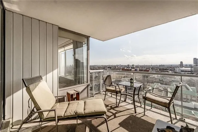 Additional image 20 of 75 Queen St Unit 1501