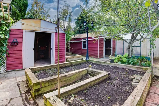 Additional image 35 of 66 Spartan Ave