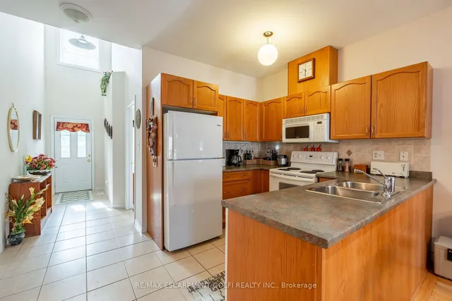 Additional image 6 of 566 Southridge Dr Unit 32