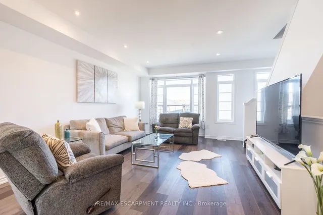 Additional image 9 of 61 Soho St Unit 68