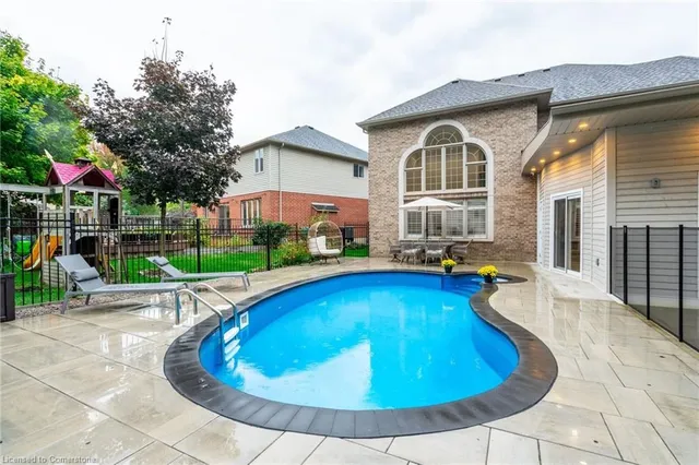 Additional image 39 of 12 Cowper Crt