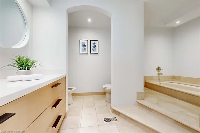 Additional image 26 of 34 Maple Ave