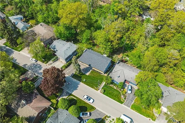 Additional image 46 of 829 FOREST GLEN Ave