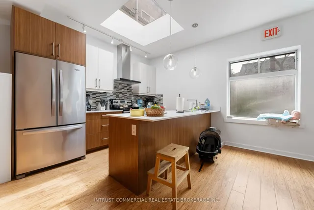 Additional image 14 of 3635 Dundas St