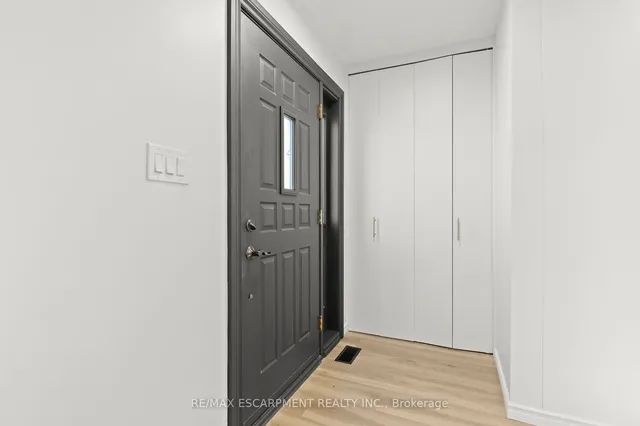 Additional image 6 of 20 Burfield Ave