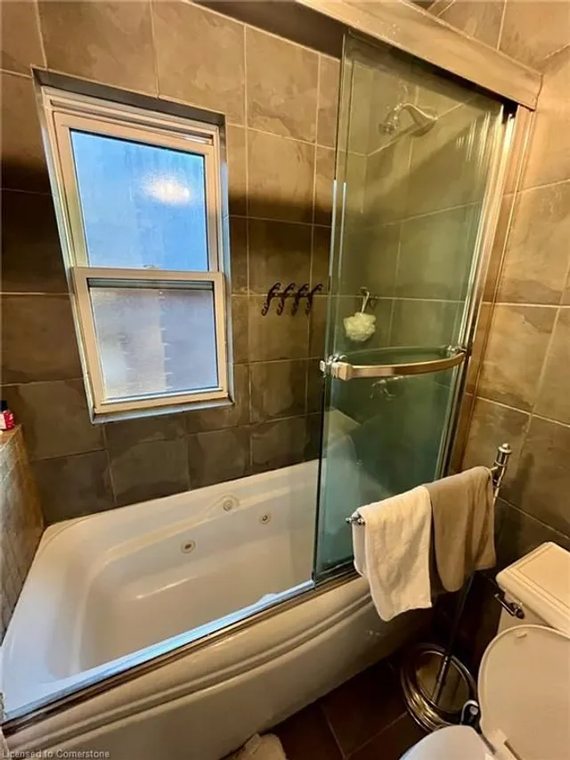 Additional image 25 of 57 Newton Ave