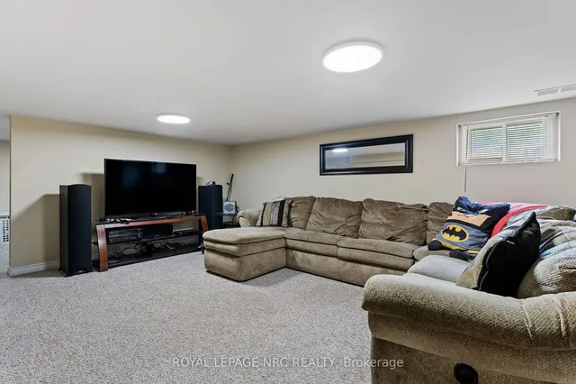 Additional image 25 of 18 Irving Pl