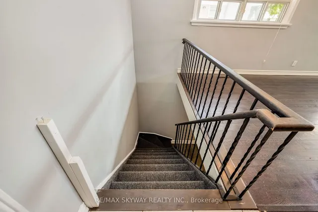 Additional image 24 of 279 ELMWOOD Cres