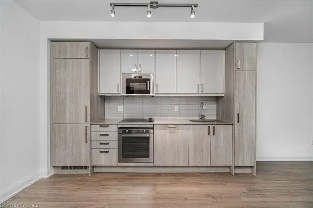 Additional image 17 of 77 MUTUAL St