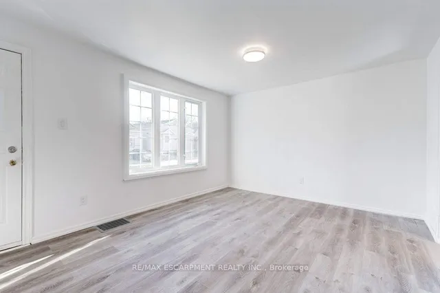 Additional image 4 of 453 Paling Ave