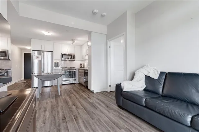 Additional image 27 of 2007 JAMES St Unit 1301