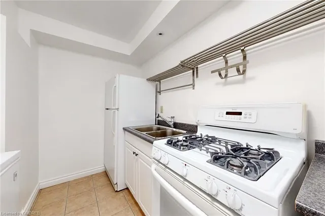 Additional image 35 of 34 Maple Ave