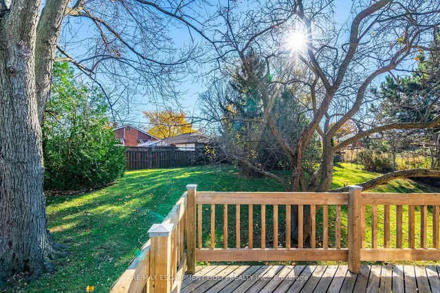 Additional image 32 of 9 Thomson Crt