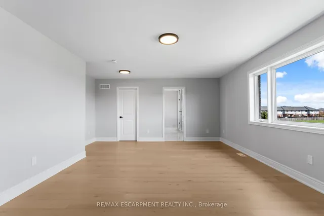 Additional image 24 of 34 Hampshire Pl