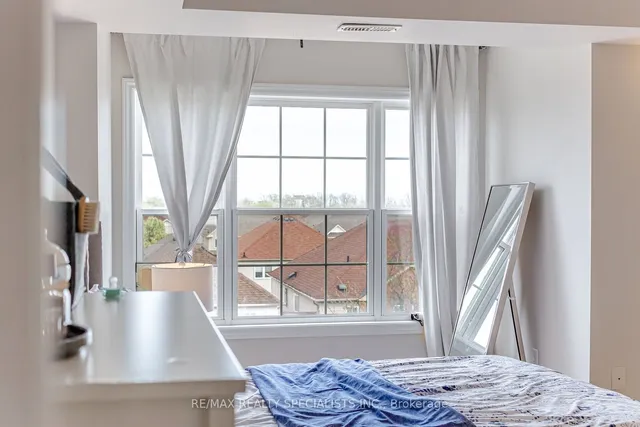 Additional image 19 of 1350 Main St Unit 412