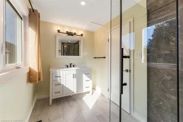 Additional image 23 of 106 Simcoe St