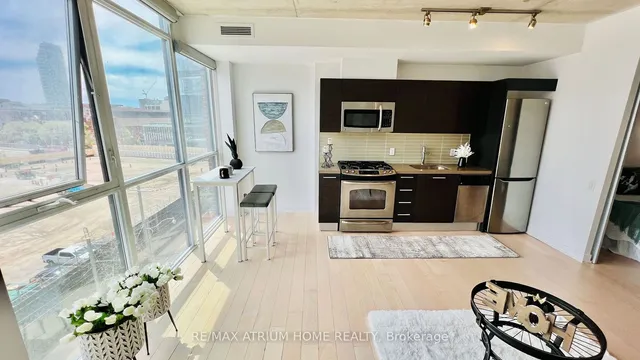 Additional image 10 of 318 King St Unit 508