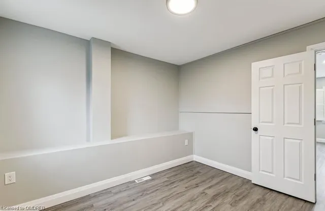 Additional image 29 of 131 Bell Ave