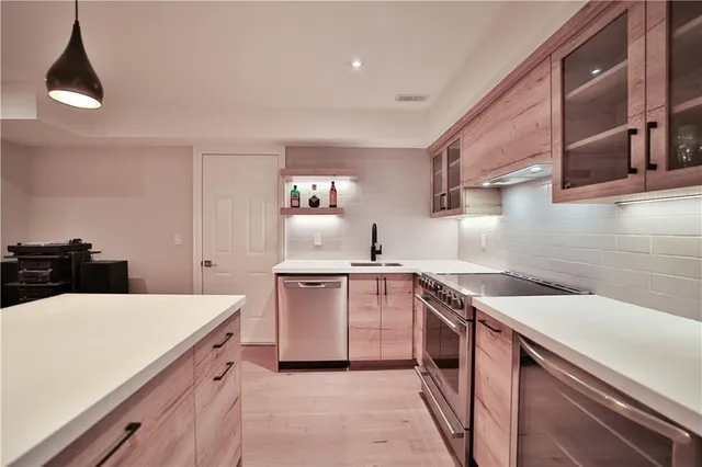 Additional image 14 of 298 SHOREVIEW Rd