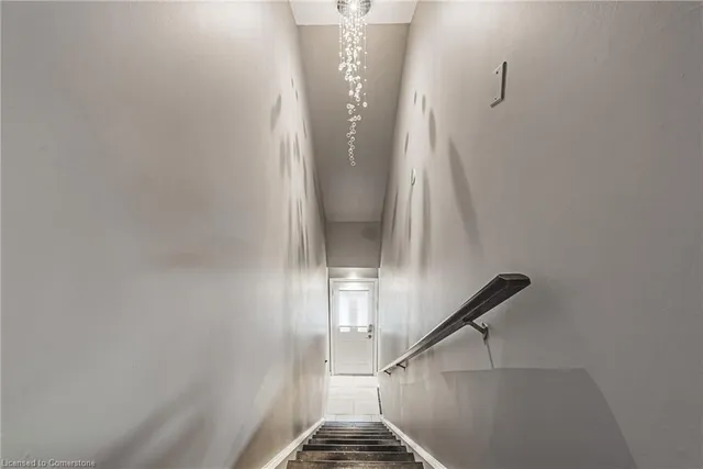 Additional image 4 of 266 Limeridge Rd Unit 3