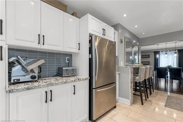 Additional image 7 of 65 Memorial Ave