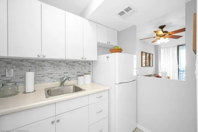 Additional image 6 of 150 Charlton Ave Unit 303