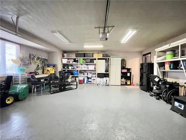 Additional image 33 of 184 Dundas St