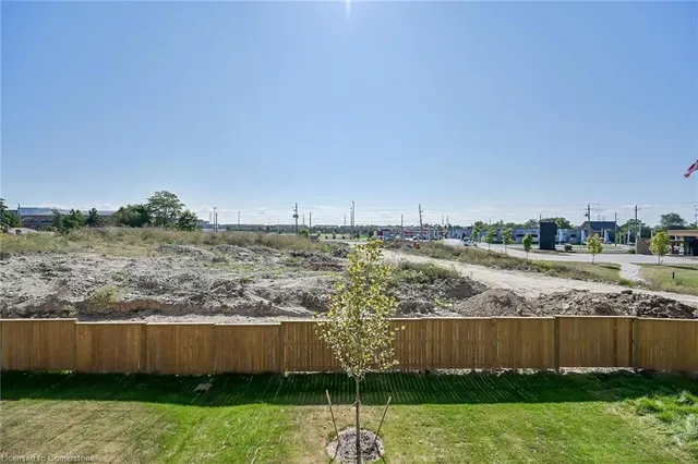 Additional image 39 of 61 Soho St Unit 42