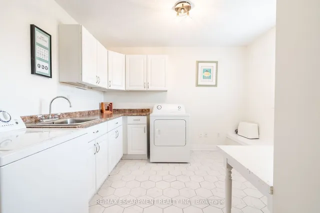 Additional image 26 of 71 Joshua Ave