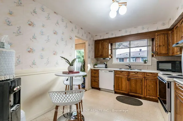 Additional image 13 of 39 San Francisco Ave