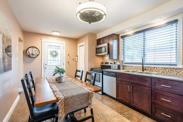 Additional image 7 of 702 SEVENTH Ave